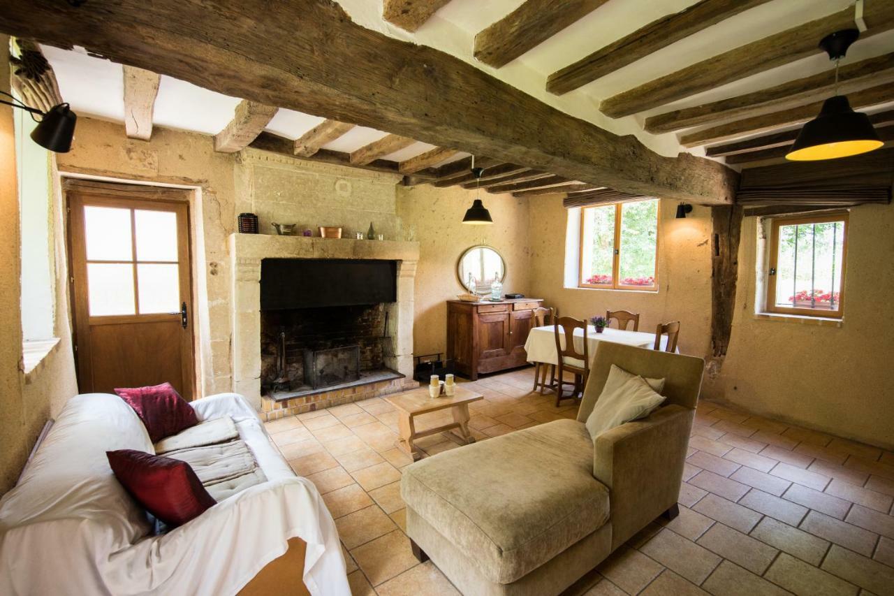 Holiday Home Le Vaugarnier Couture-sur-Loir Esterno foto