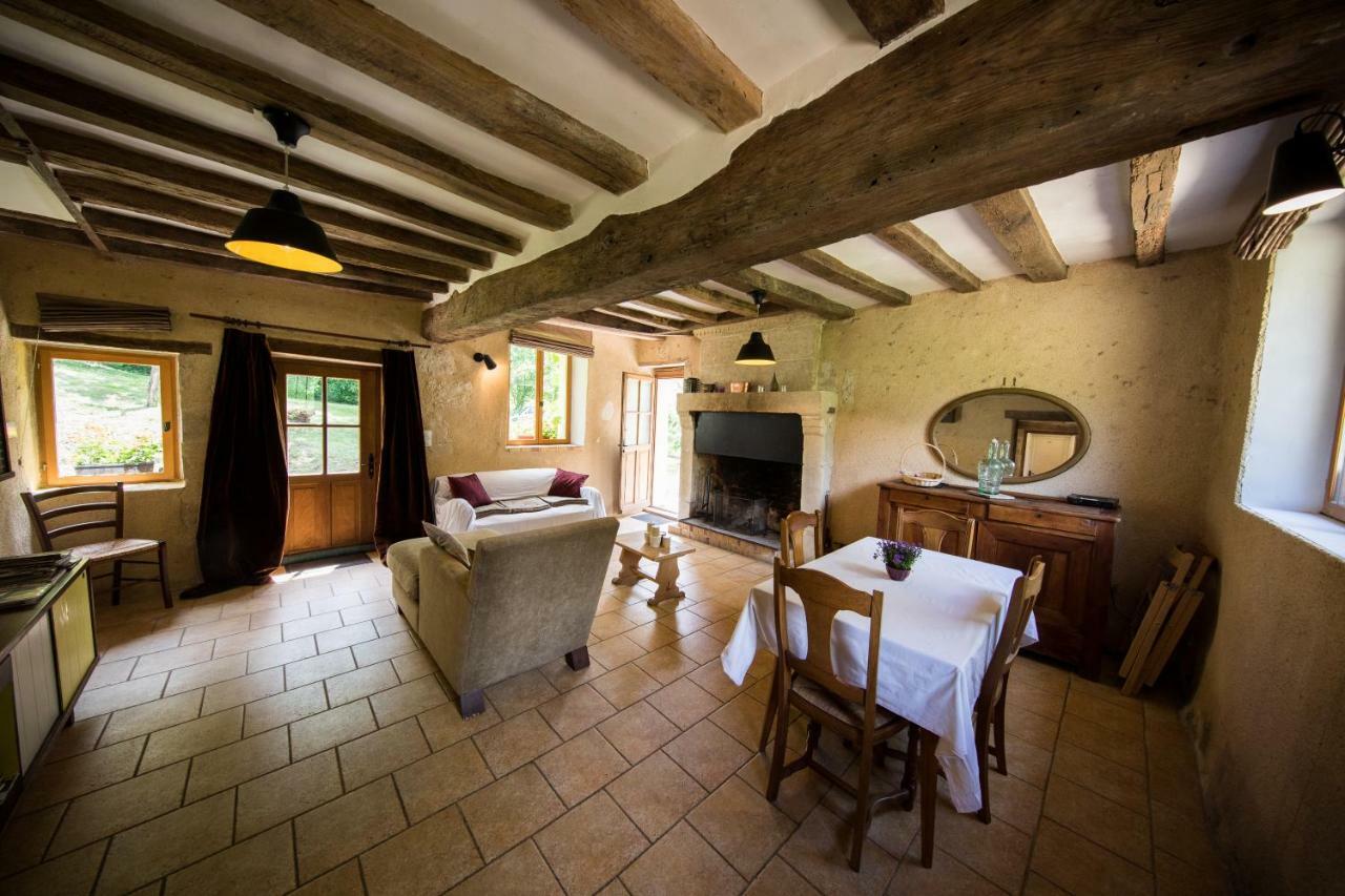 Holiday Home Le Vaugarnier Couture-sur-Loir Esterno foto