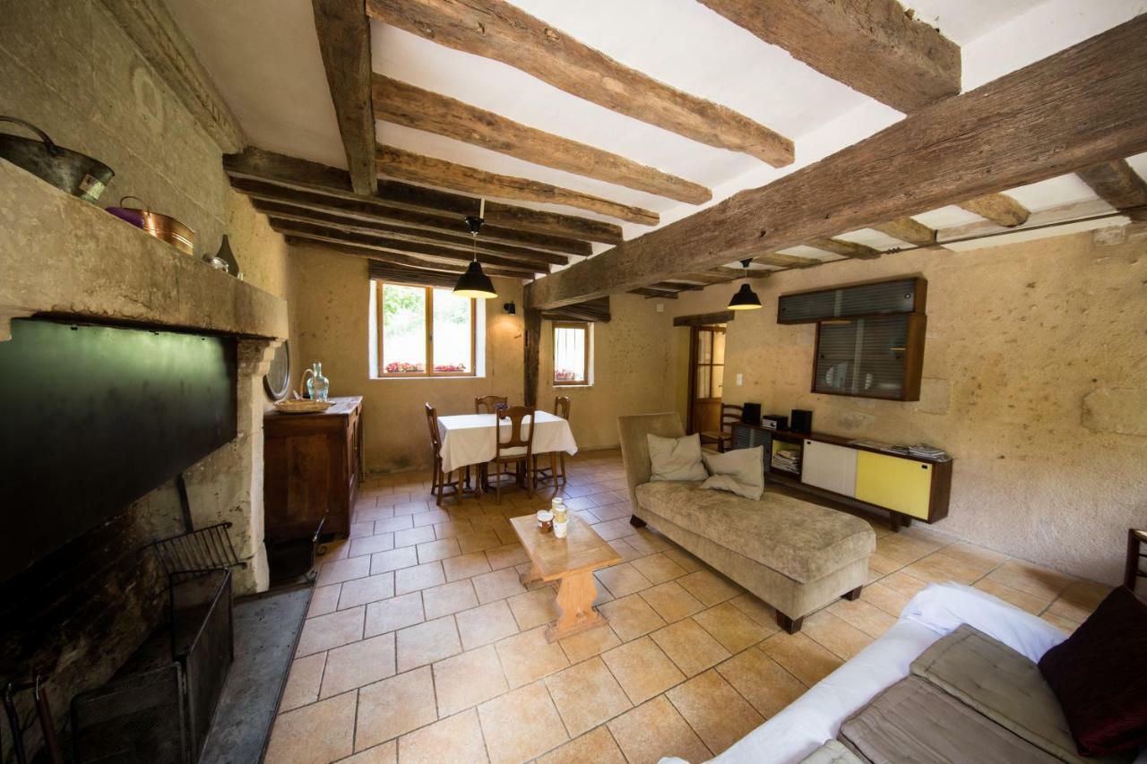 Holiday Home Le Vaugarnier Couture-sur-Loir Esterno foto